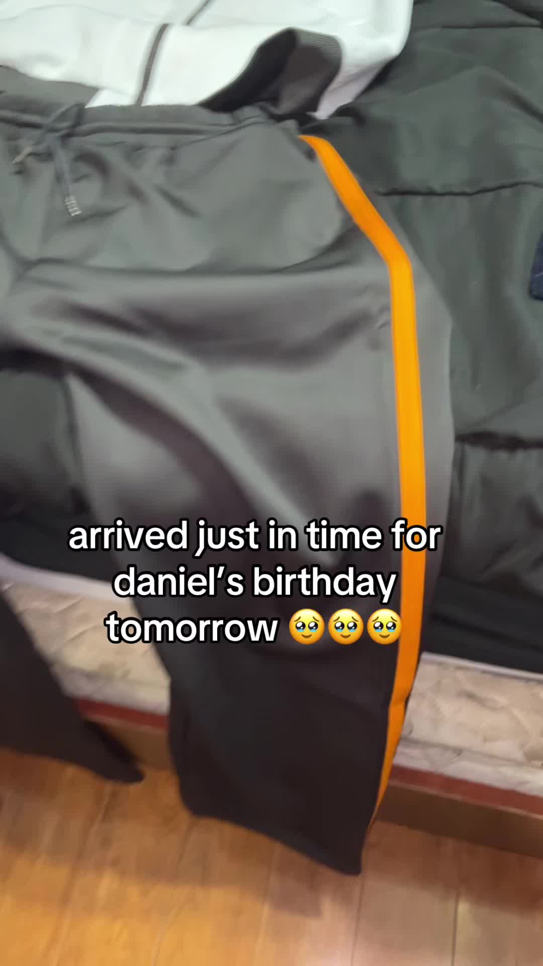 @juanLcena