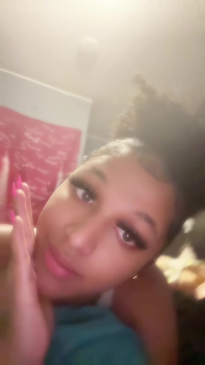 @Bella🥰