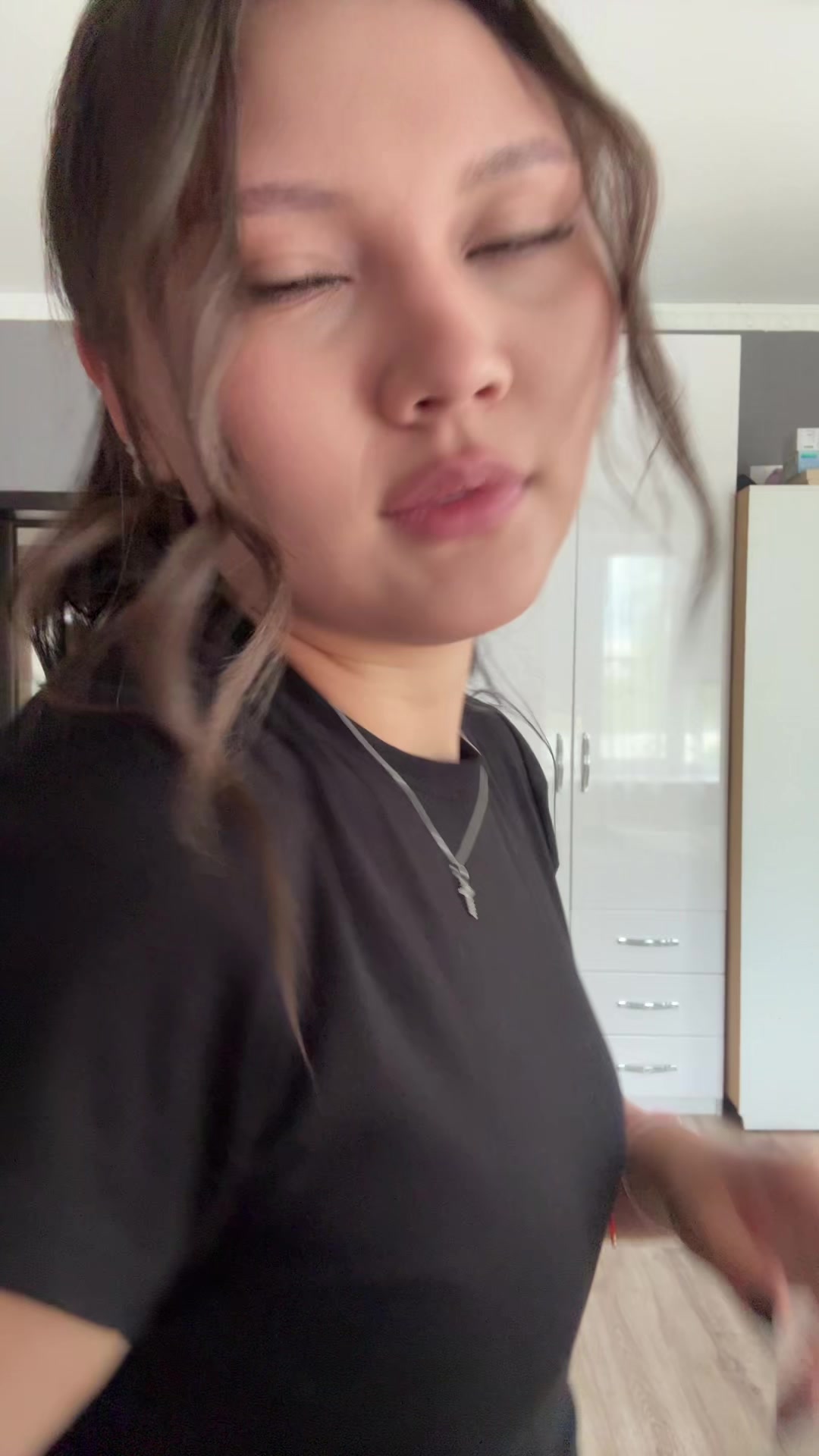 @LI