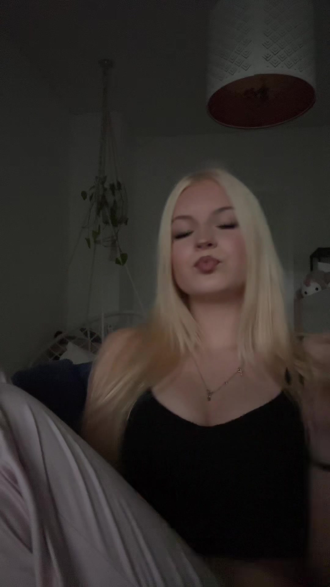 @𝙻𝚊𝚛𝚊