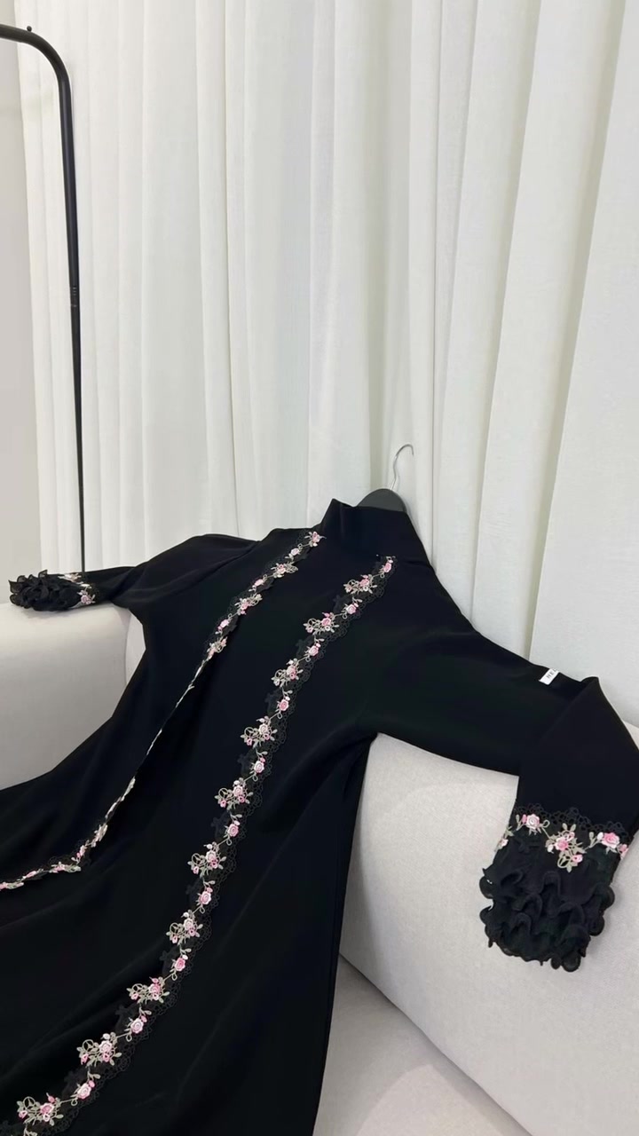 @عبـايـات هـيلين
