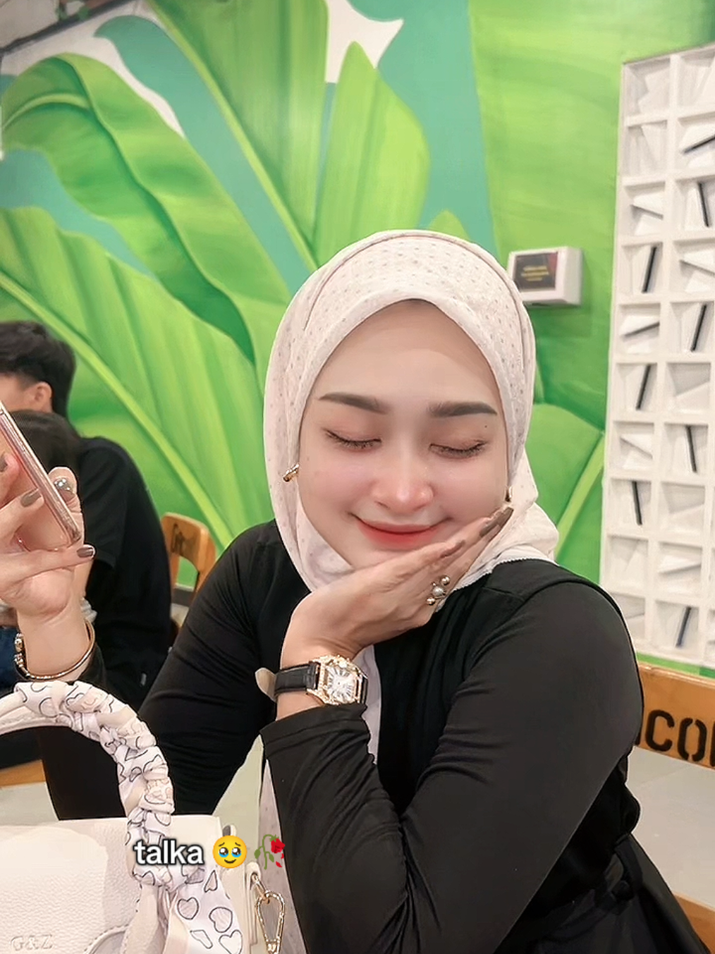 @𝒫𝓊𝓉𝓇𝒾𝒾𝒾 ꨄ
