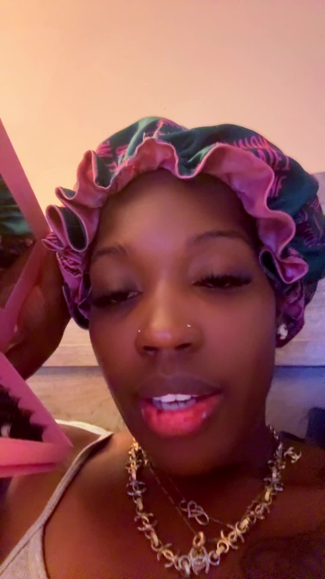 @Themuthaof3