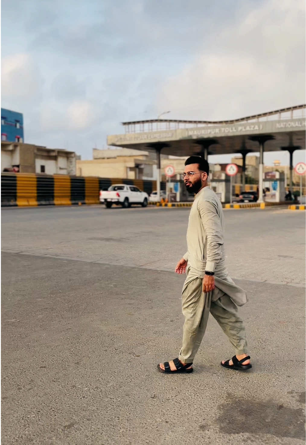 @tahirkaysath