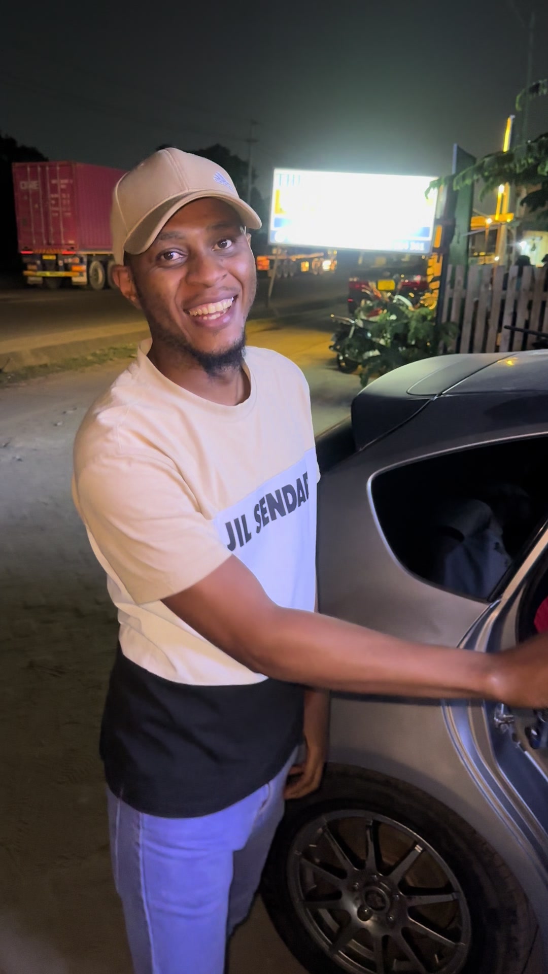 @𝐓𝐎𝐊𝐘𝐎 𝐓𝐎𝐖𝐍