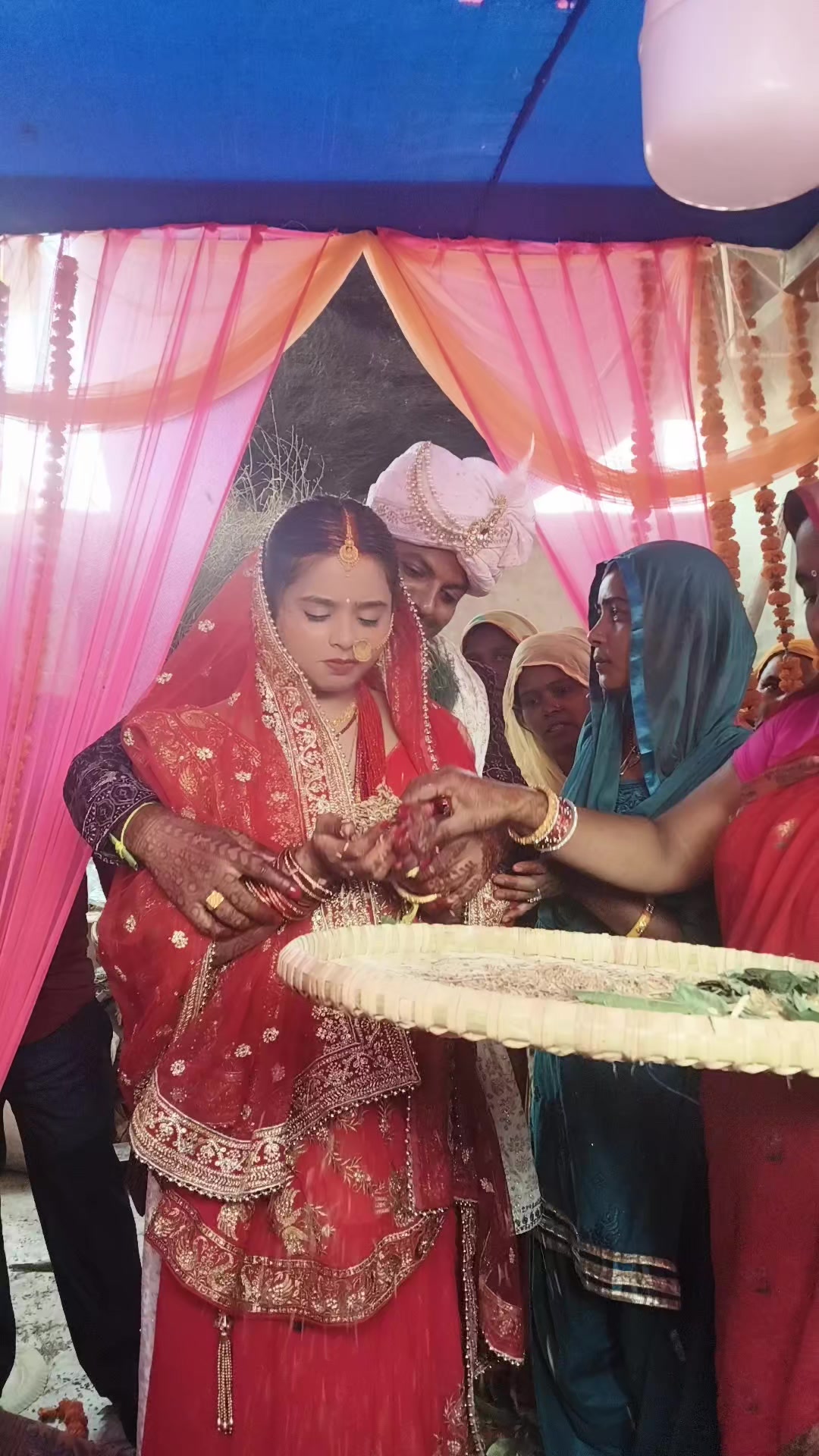 @YadavNisha