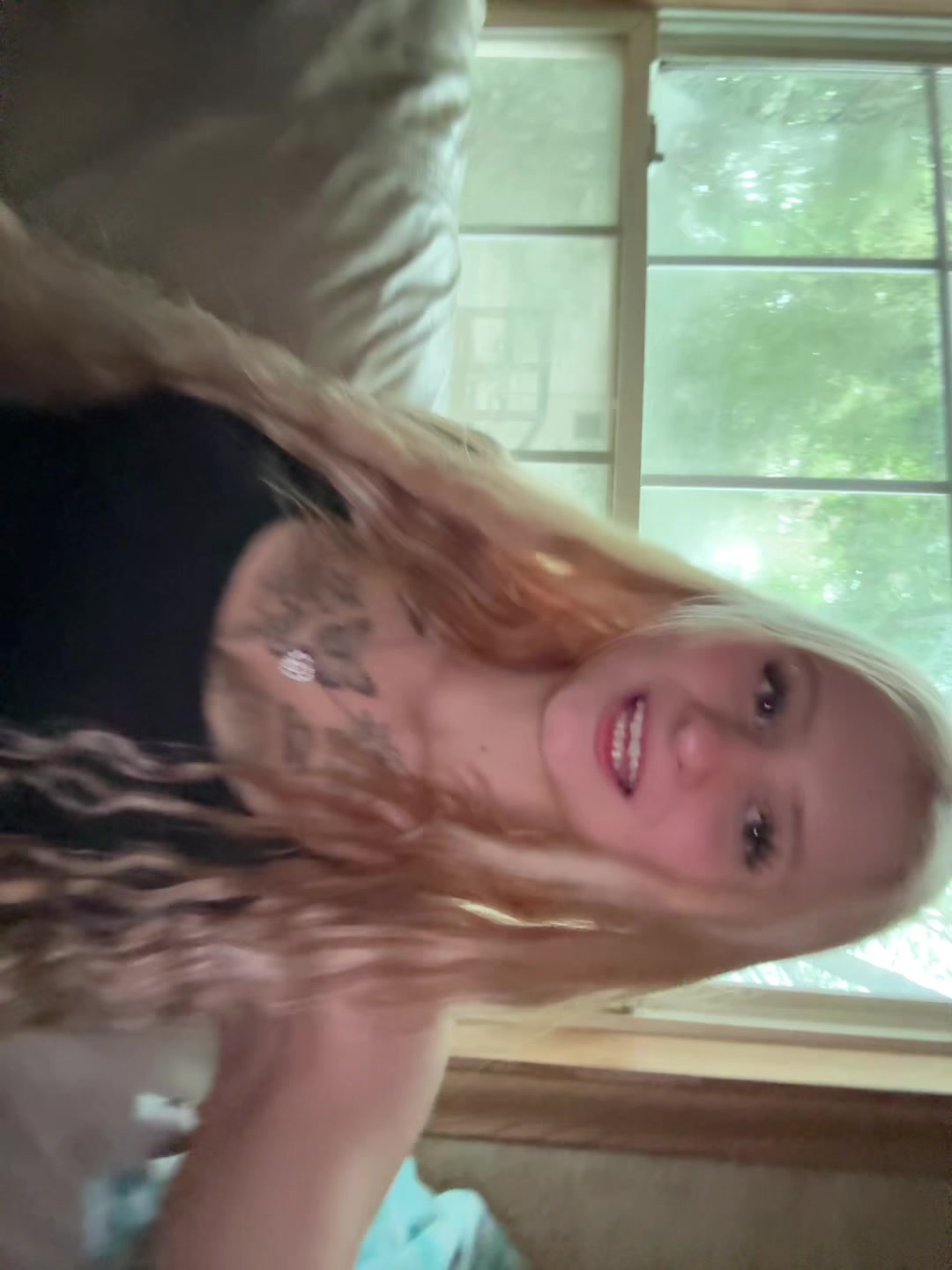 @hollyzzz_spam