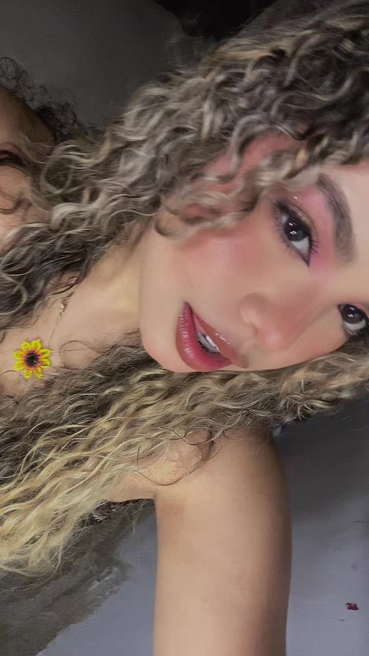 @Dani🌼