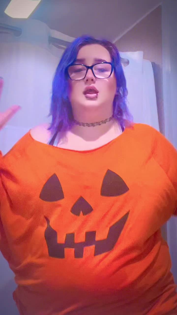 @sp00ky_treats