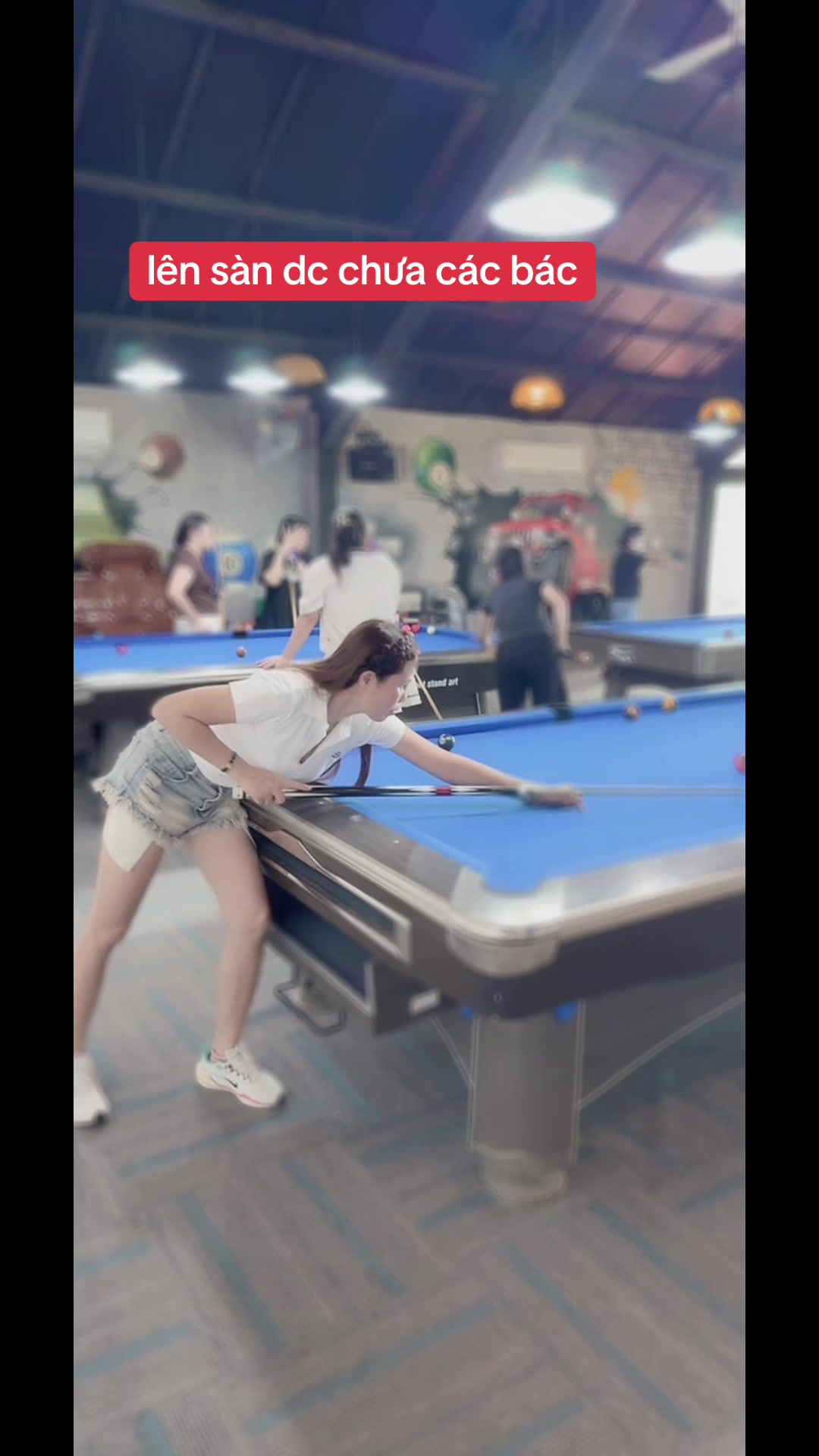 @G&aacute;i &ecirc; sắc ế