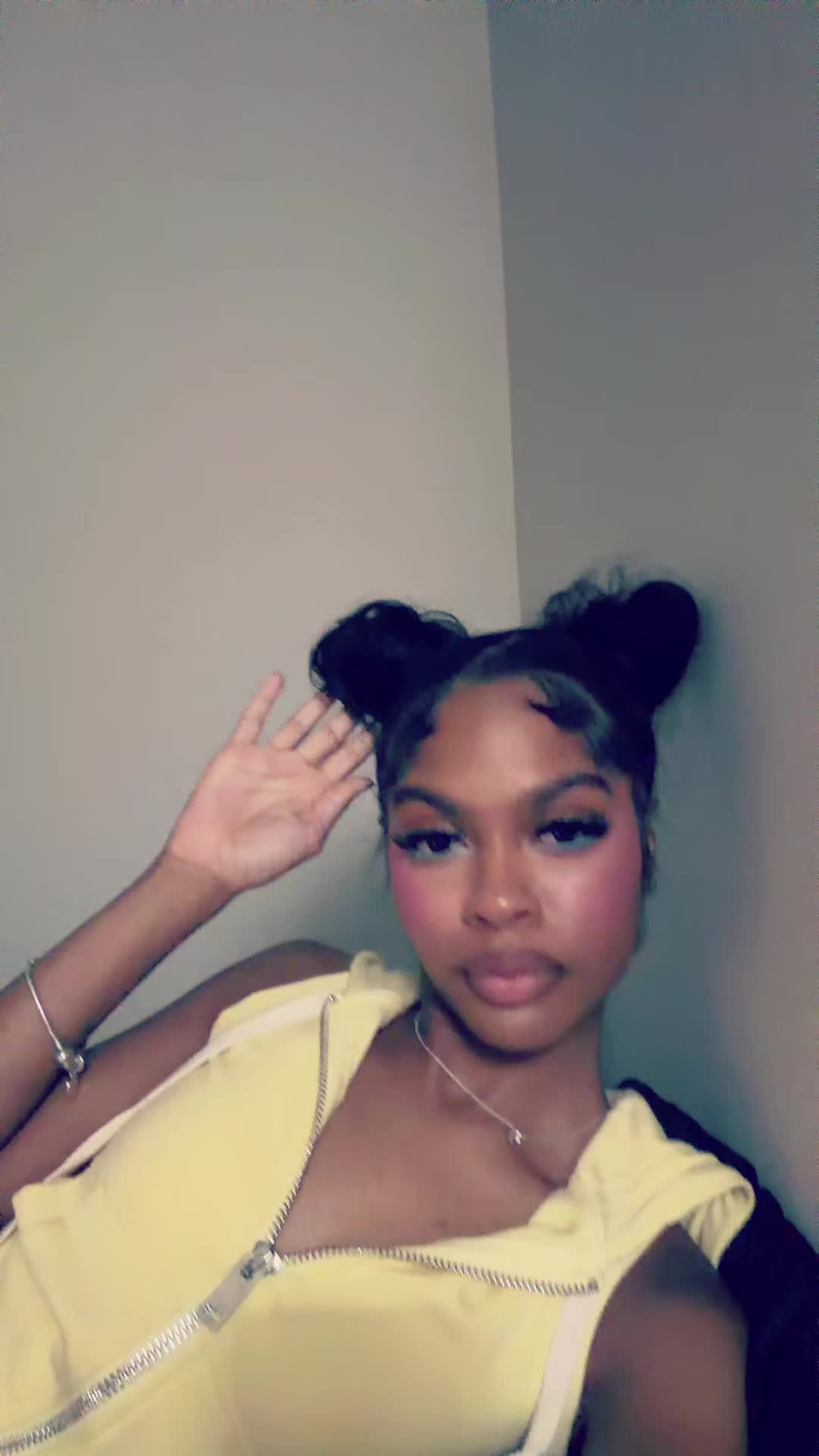 @kelsionaee