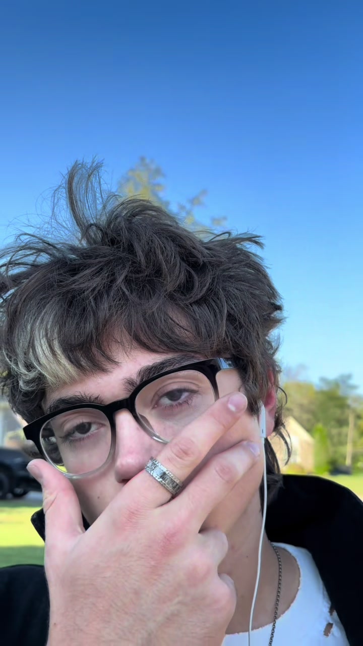 @nauseous_5
