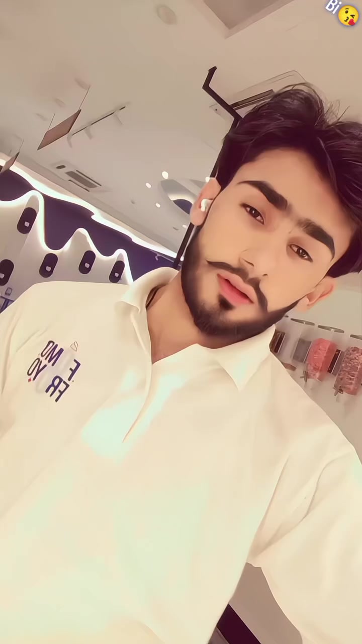 @💎&Ntilde;aeem Karachi🫵🏻💕👑