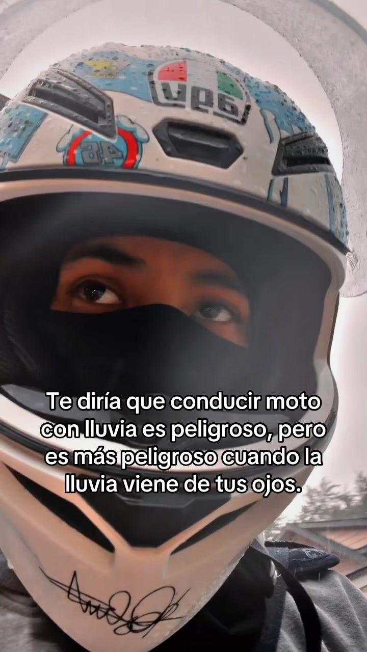 @Jonathan Paz795