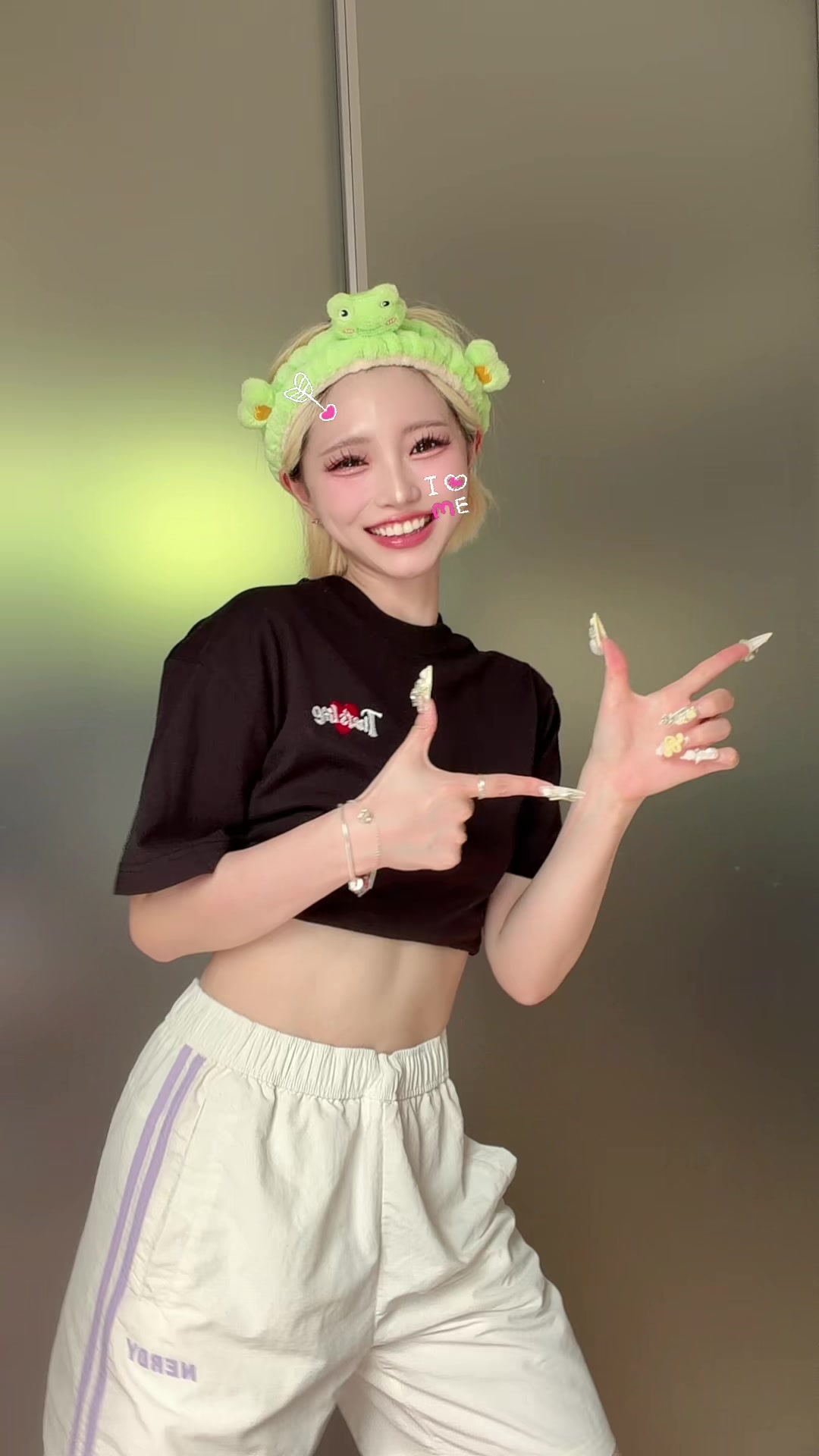 @るい