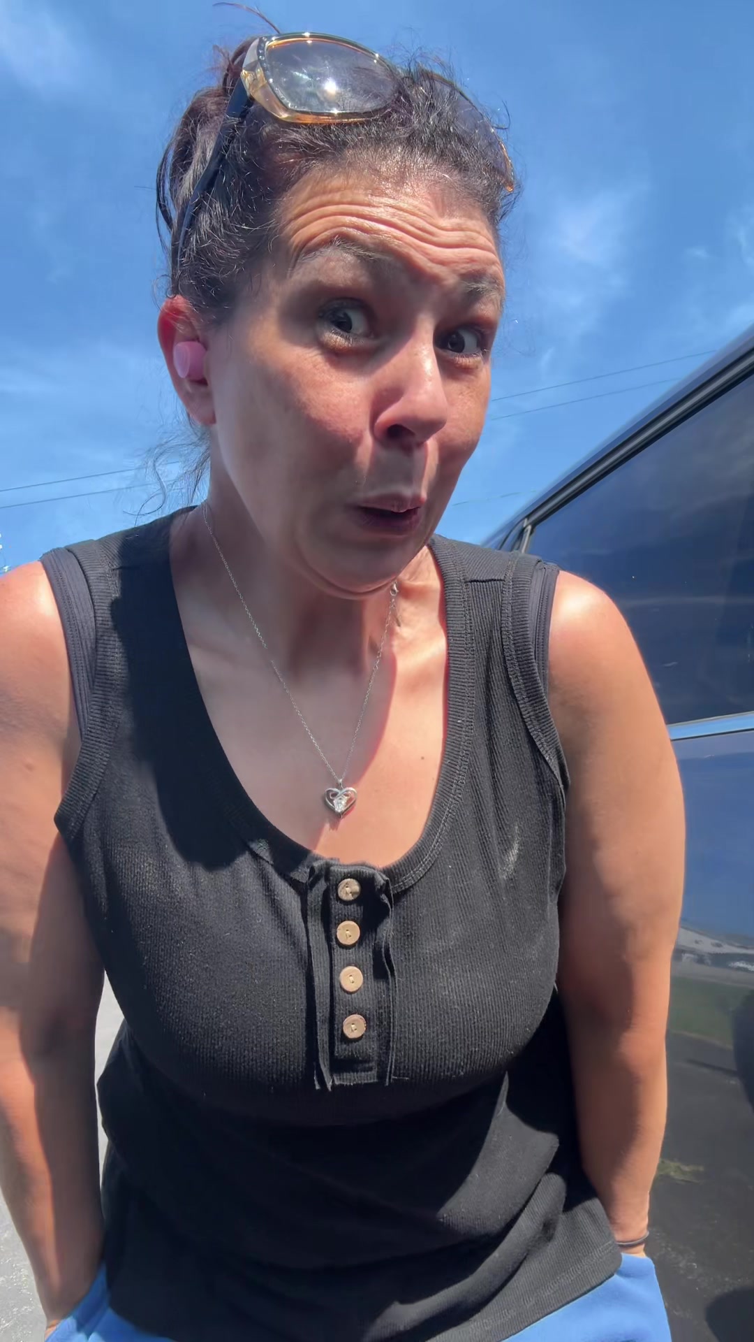 @MomTobin