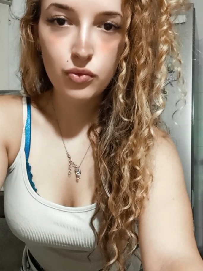 @Sofia__Lov___