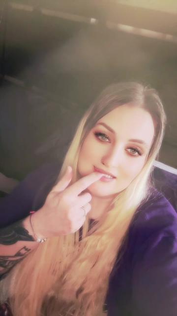 @👑Savag3Haz3lQu33N👑😈