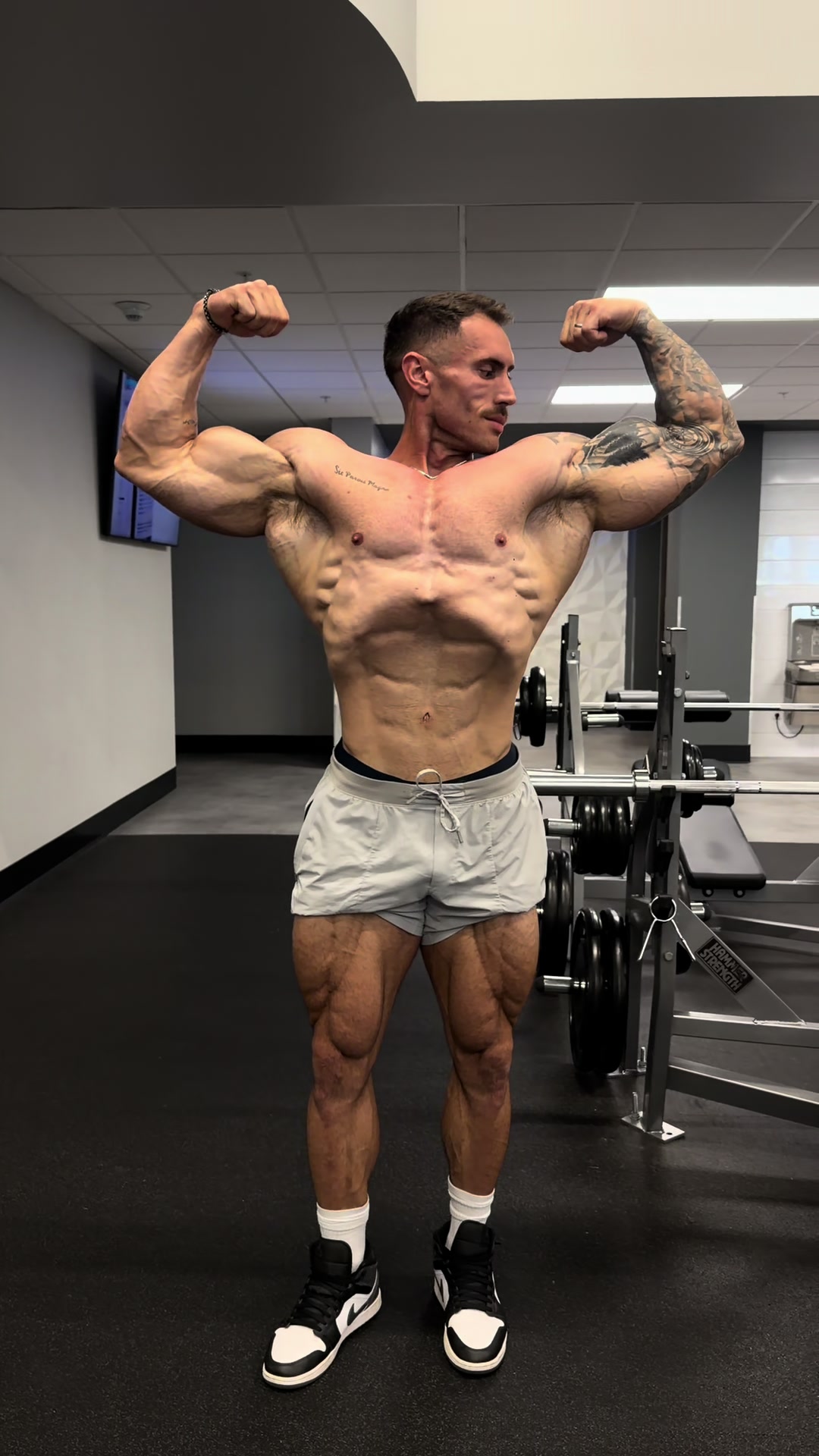 @Brady Barnes | IFBB PRO