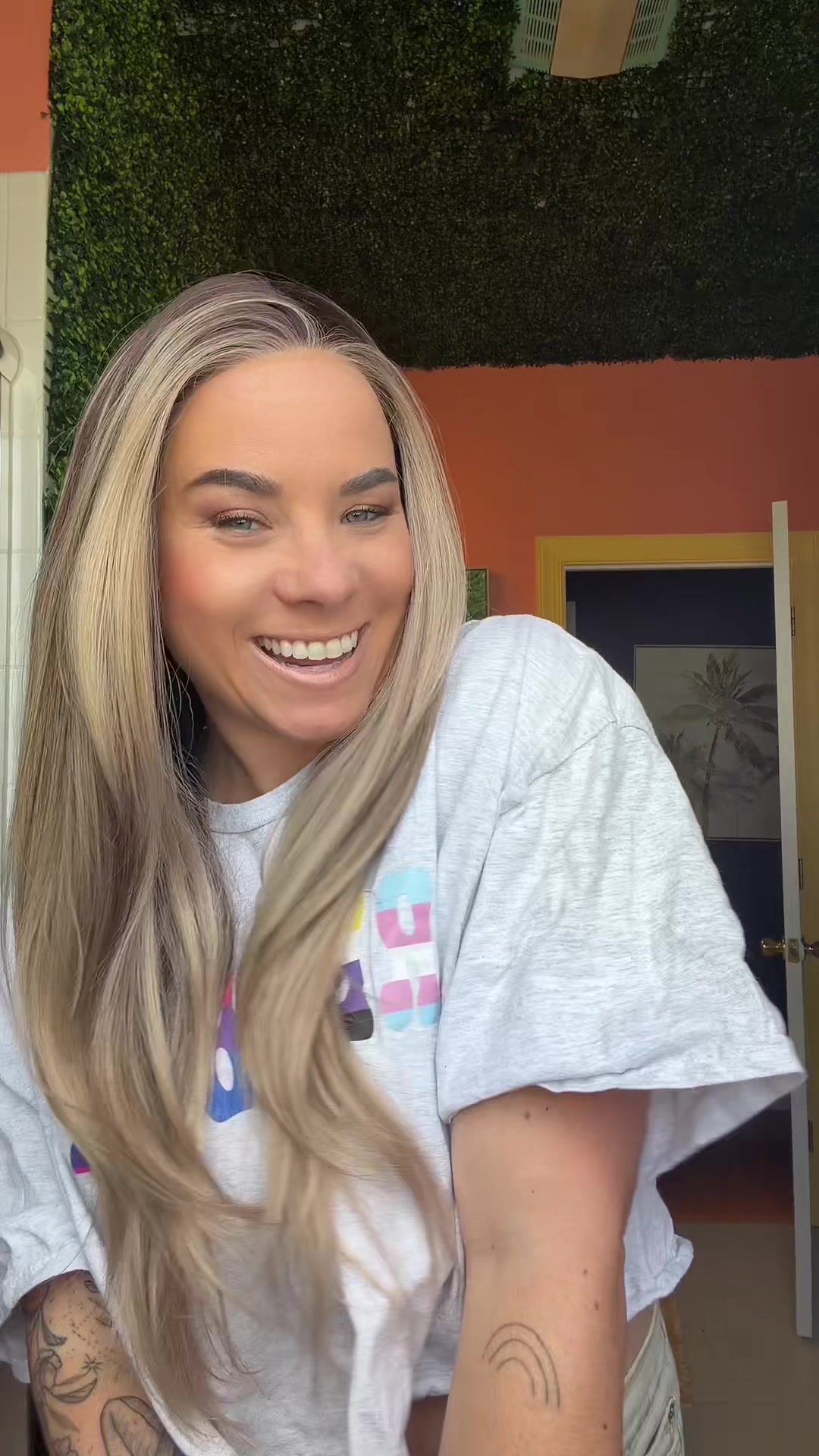 @Elizabeth Wears Wigs 🏳️&zwj;🌈