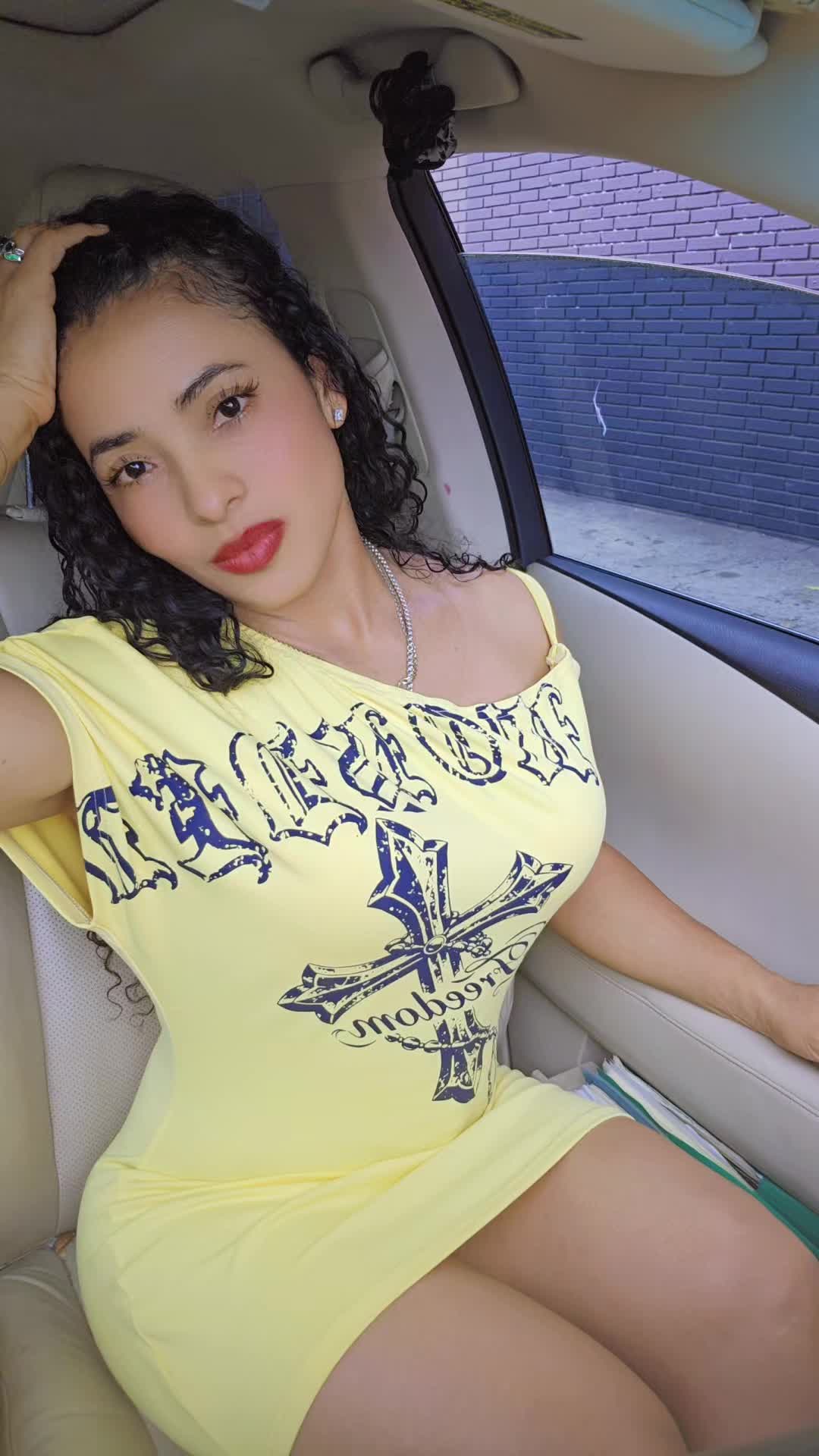 @villamarDenisse&reg;