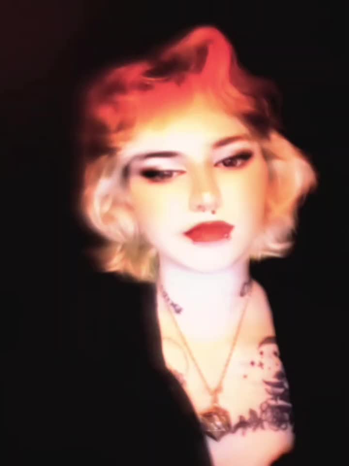 @Jinx ☠️🖤🩸