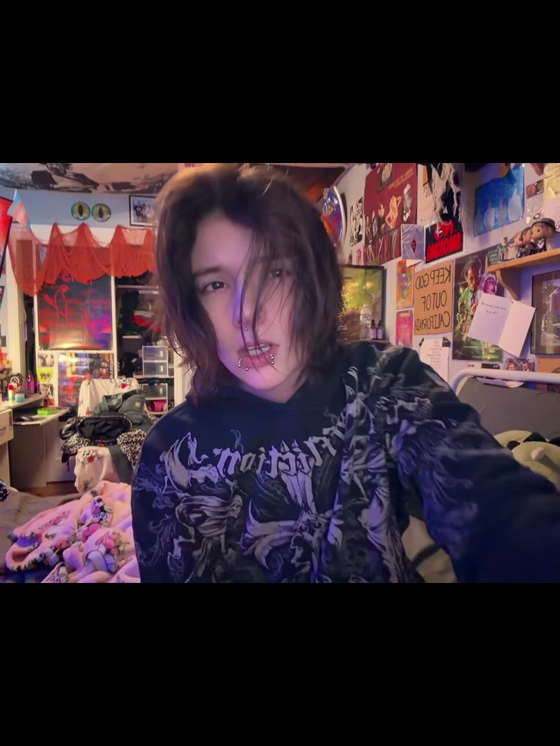 @t4tes1xx