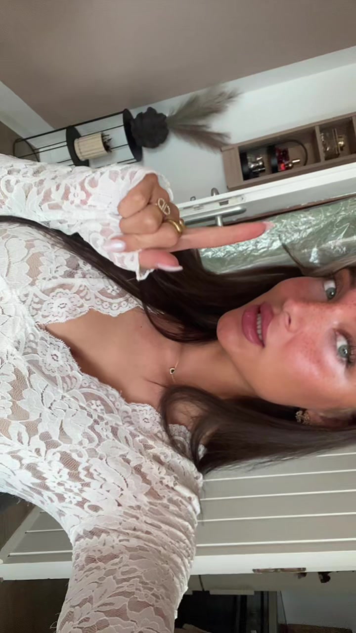@olivia naya
