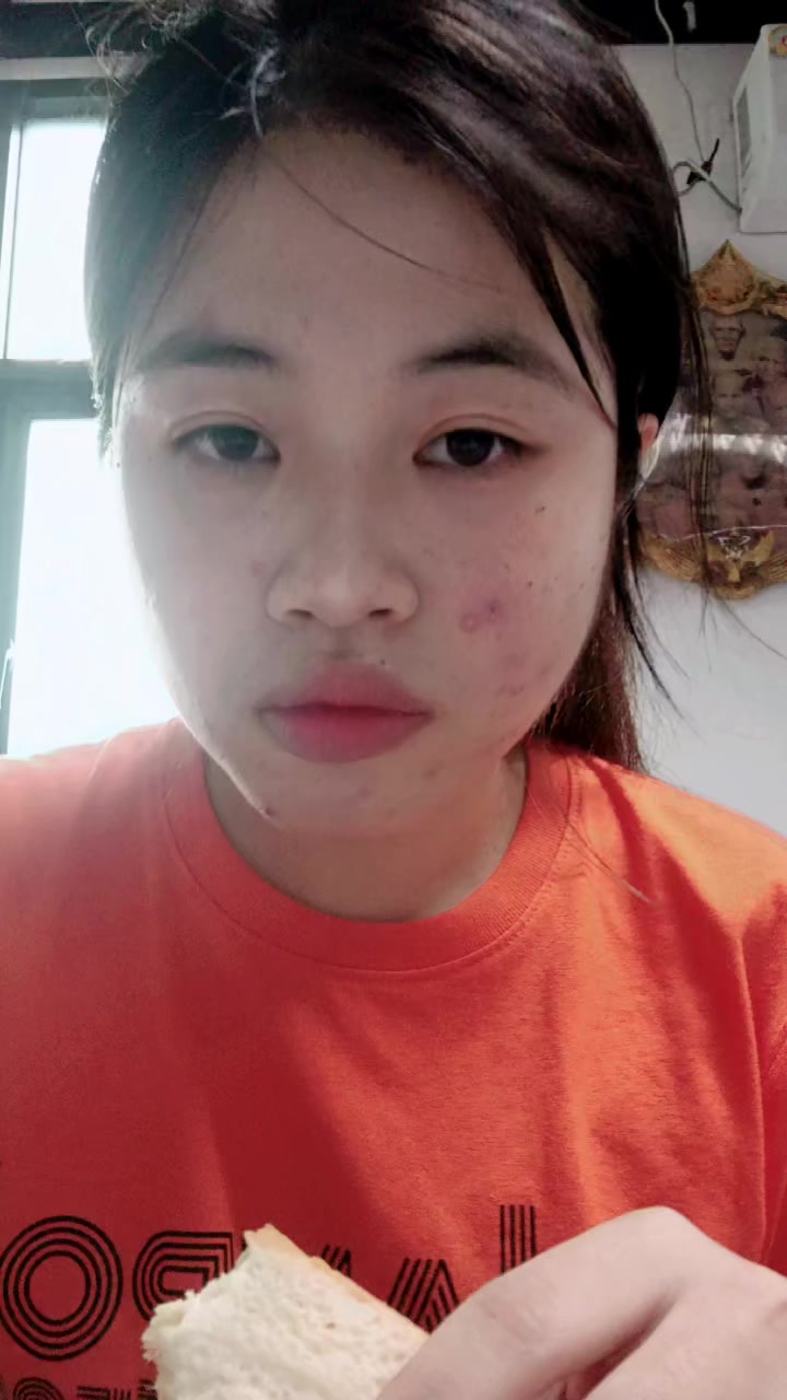 @ผึ้งน้อย🐝💜