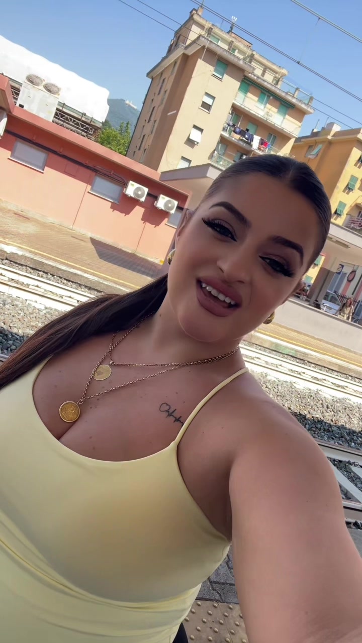 @Aurela_ela