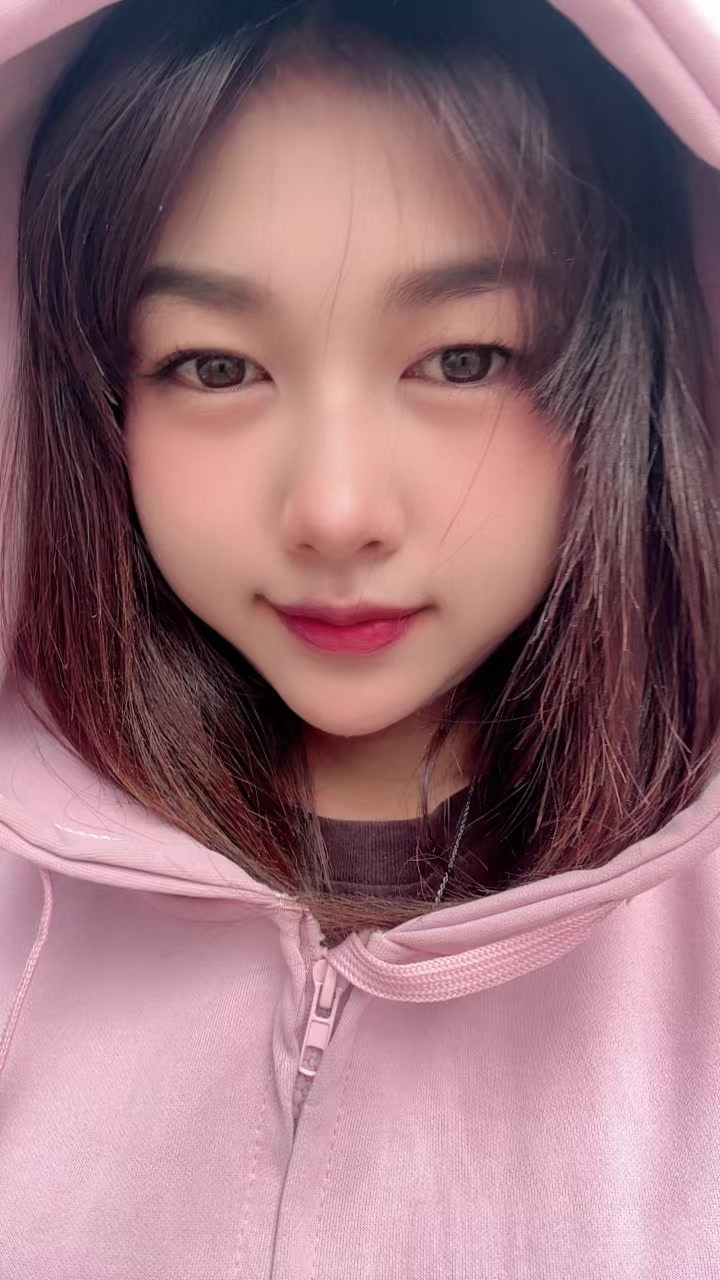 @Chompoo