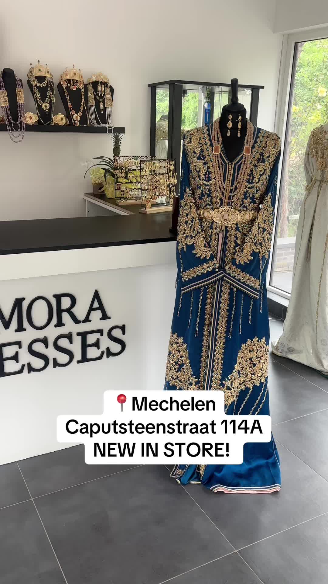 @Amora.Dresses