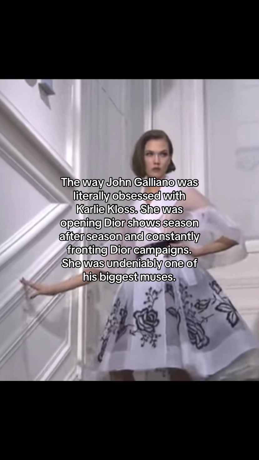 @model blogger