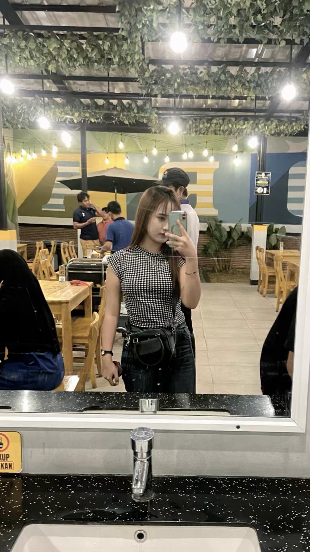 @🧟