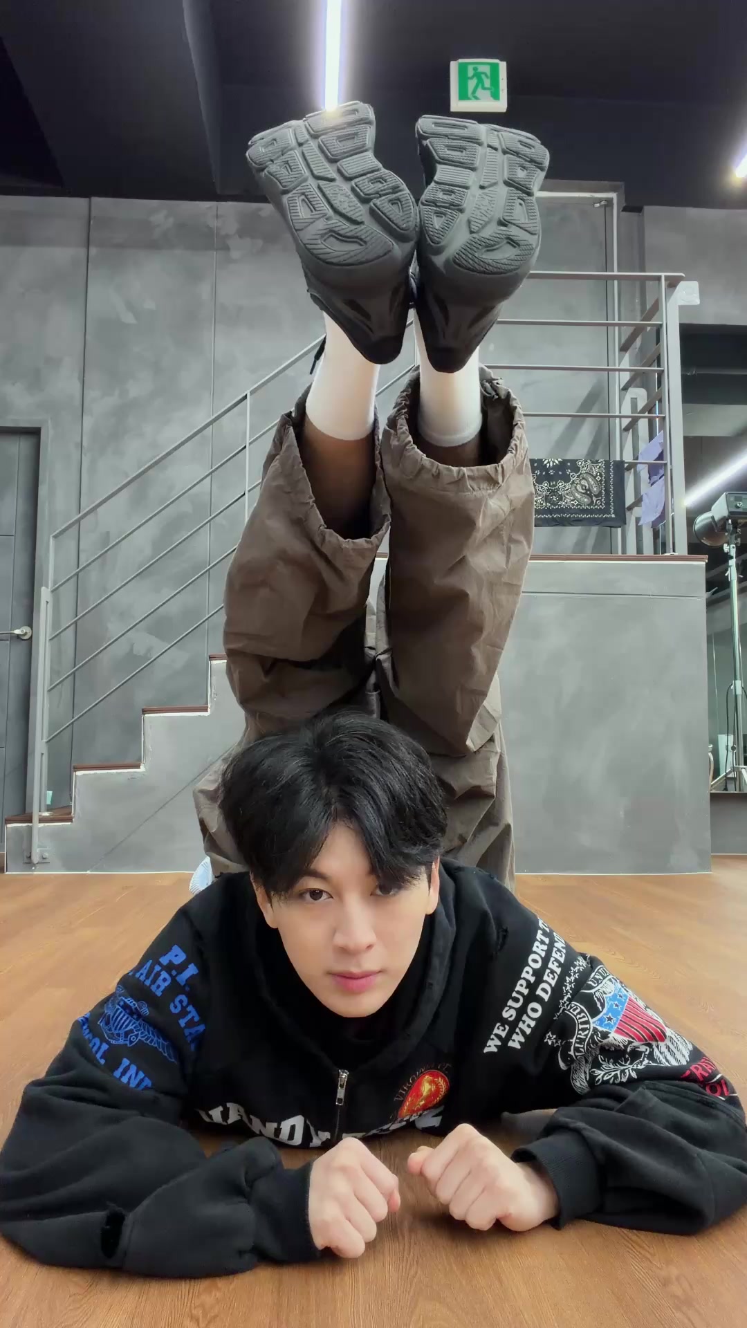 @withikonic