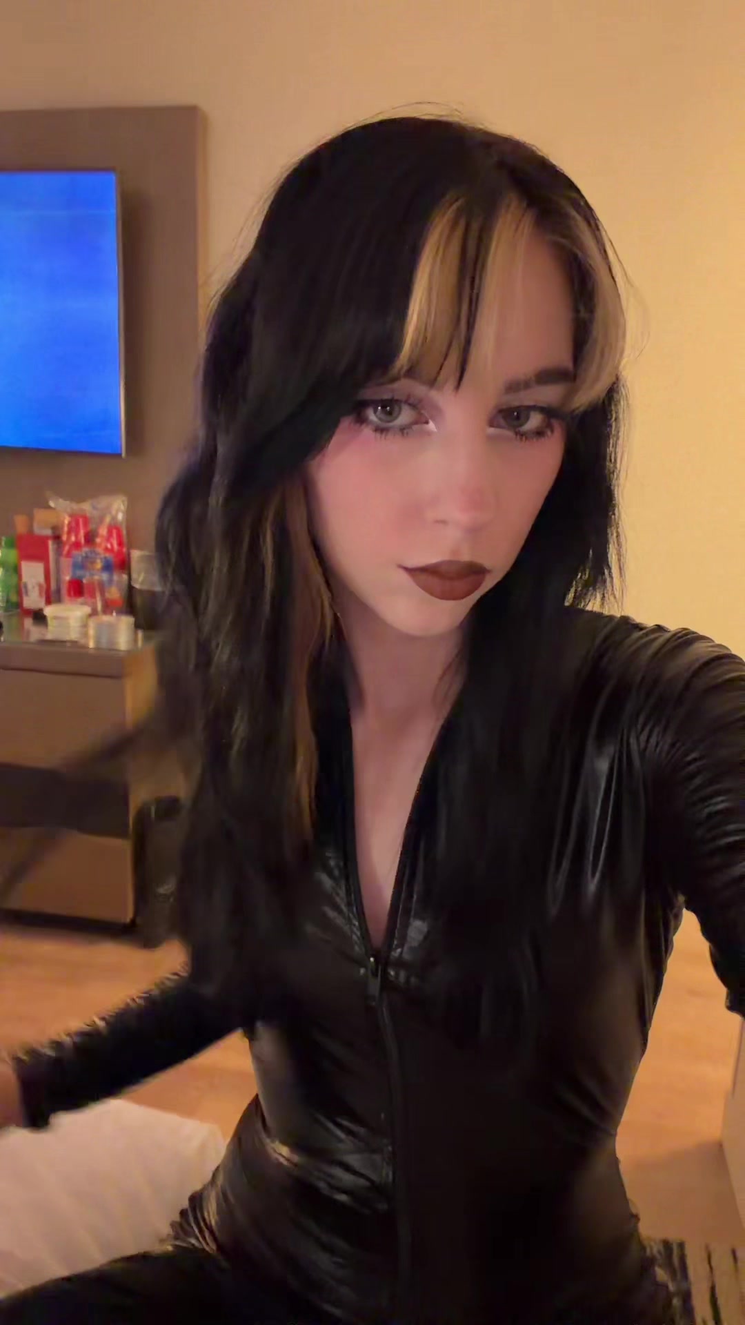 @ella ﾒ𝟶