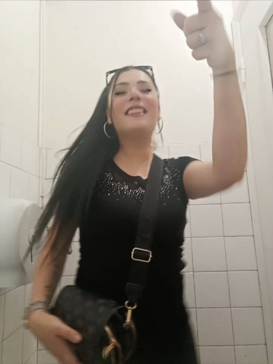 @SARA ROXY