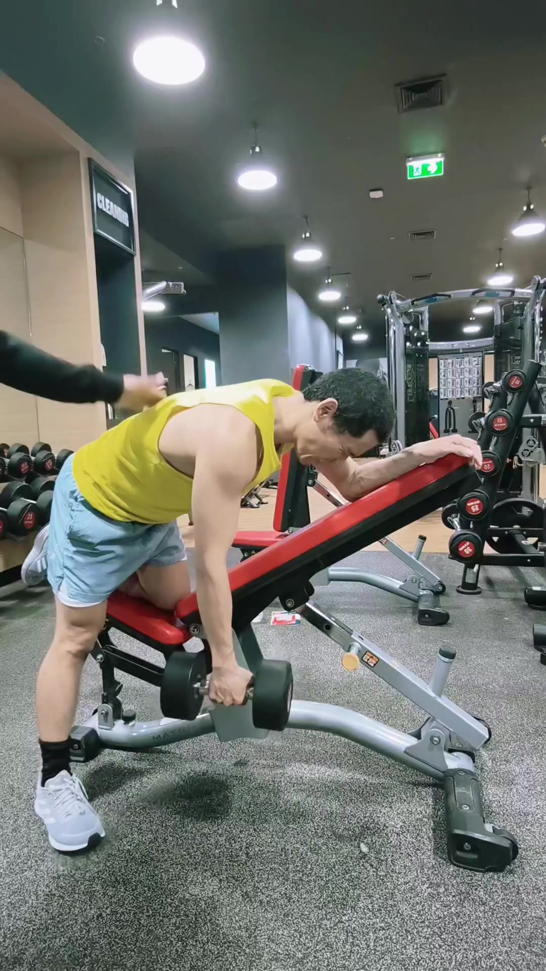 @อสูรน้อย ในตะเกียงแก้ว