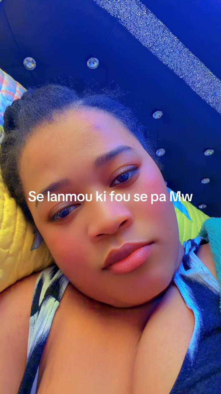 @princesseneyoue