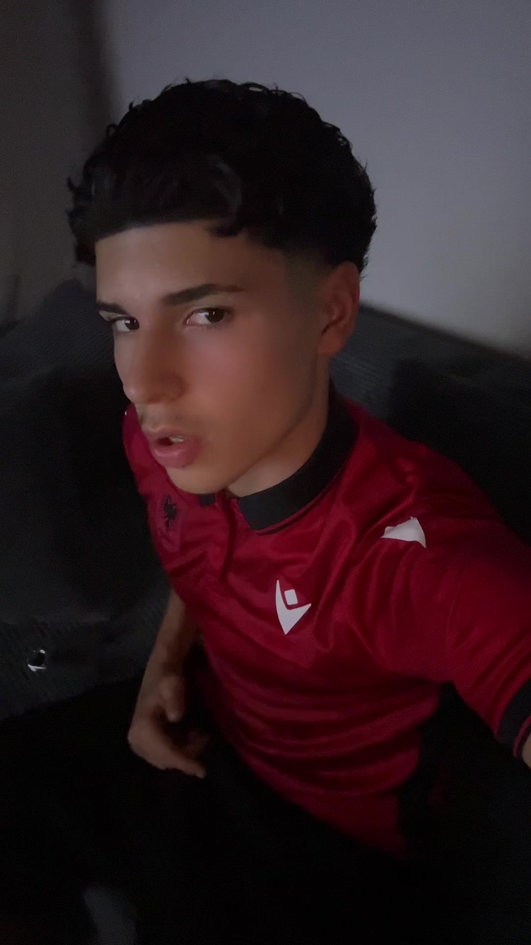 @LA🇦🇱