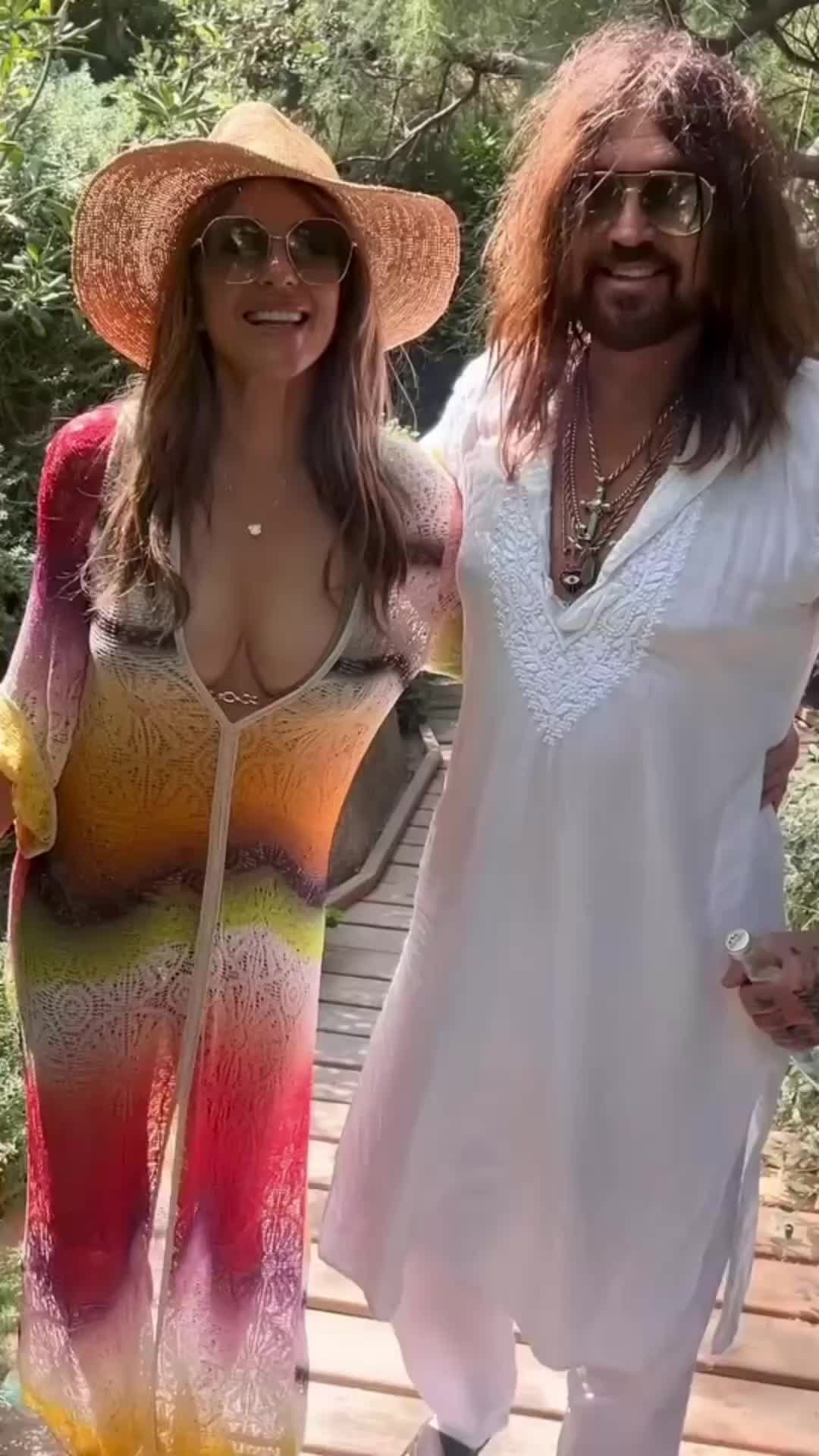 @HELLO! Canada Magazine