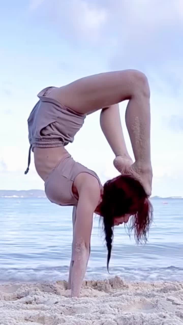 @Yoga Girl li