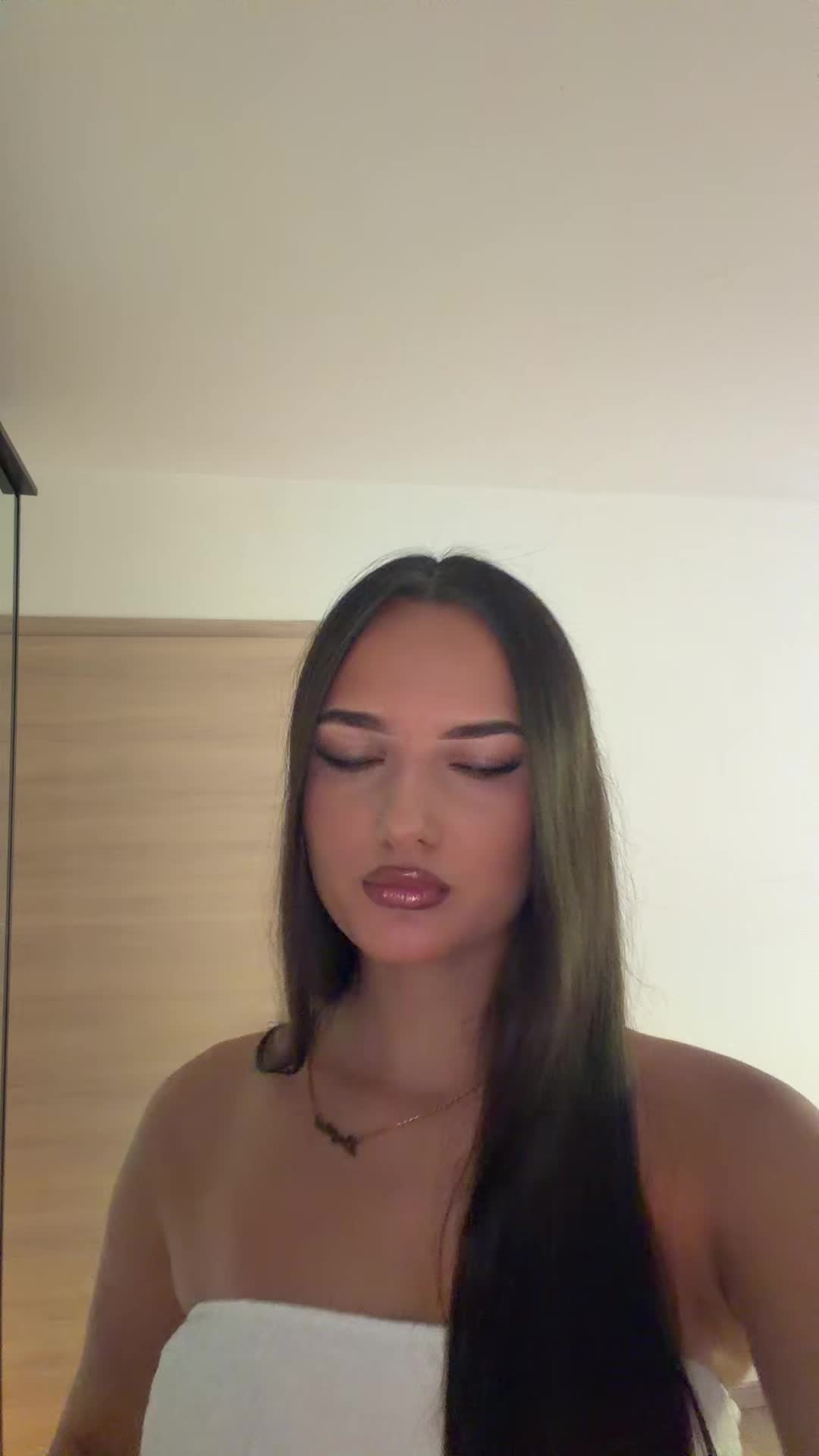 @𝐋𝐕