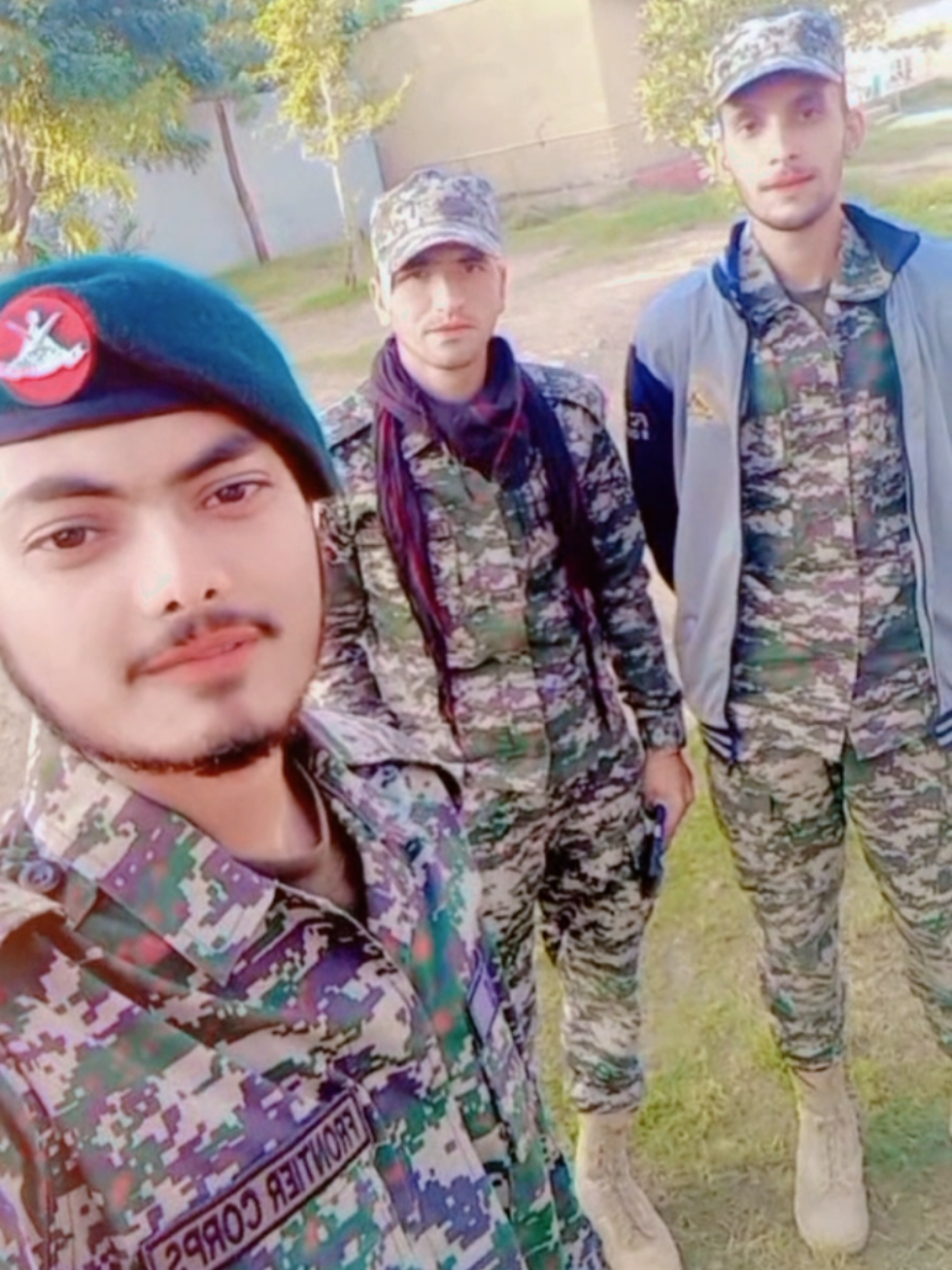 @👮 ABBAS KHAN 😎🔥