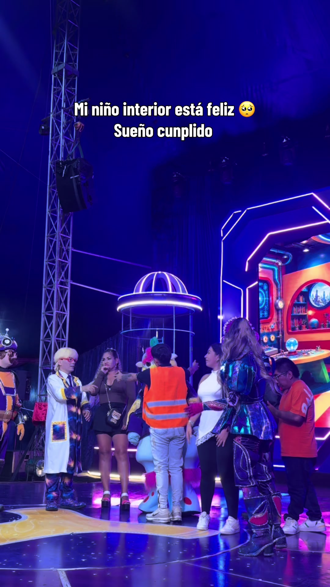 @ALBA&Ntilde;IL BAILAR&Iacute;N OSCAR REY 👑