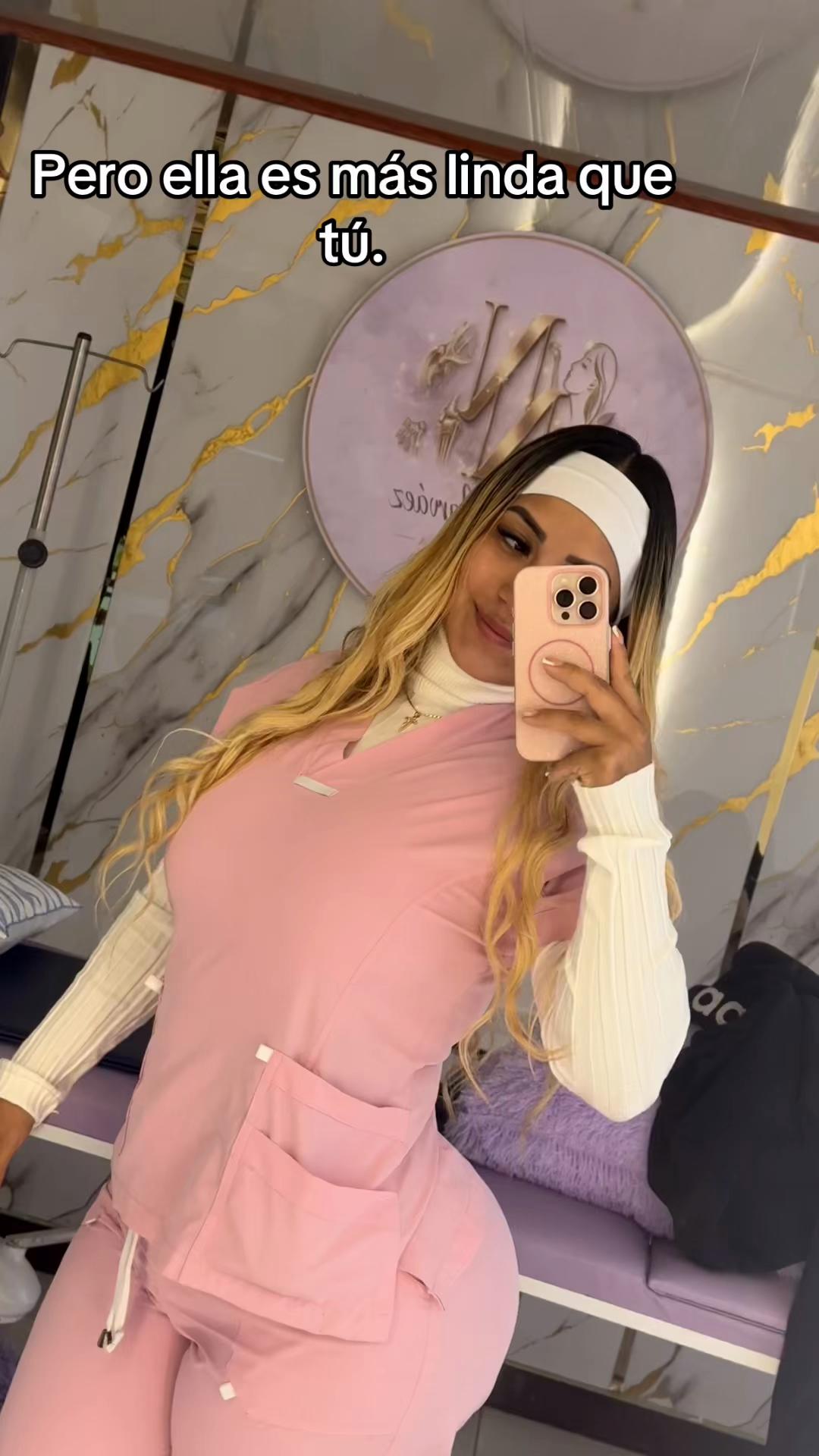 @🐼