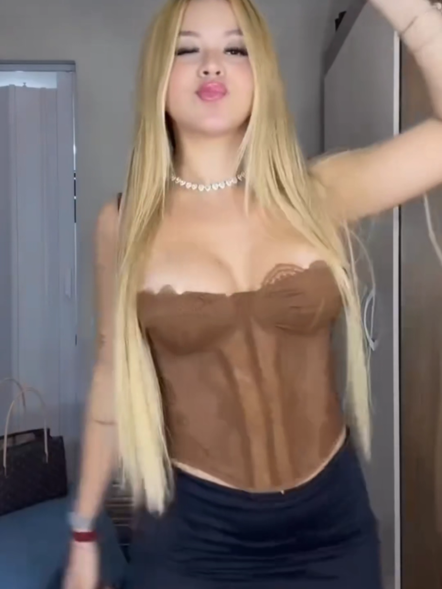 @Dance_hit's