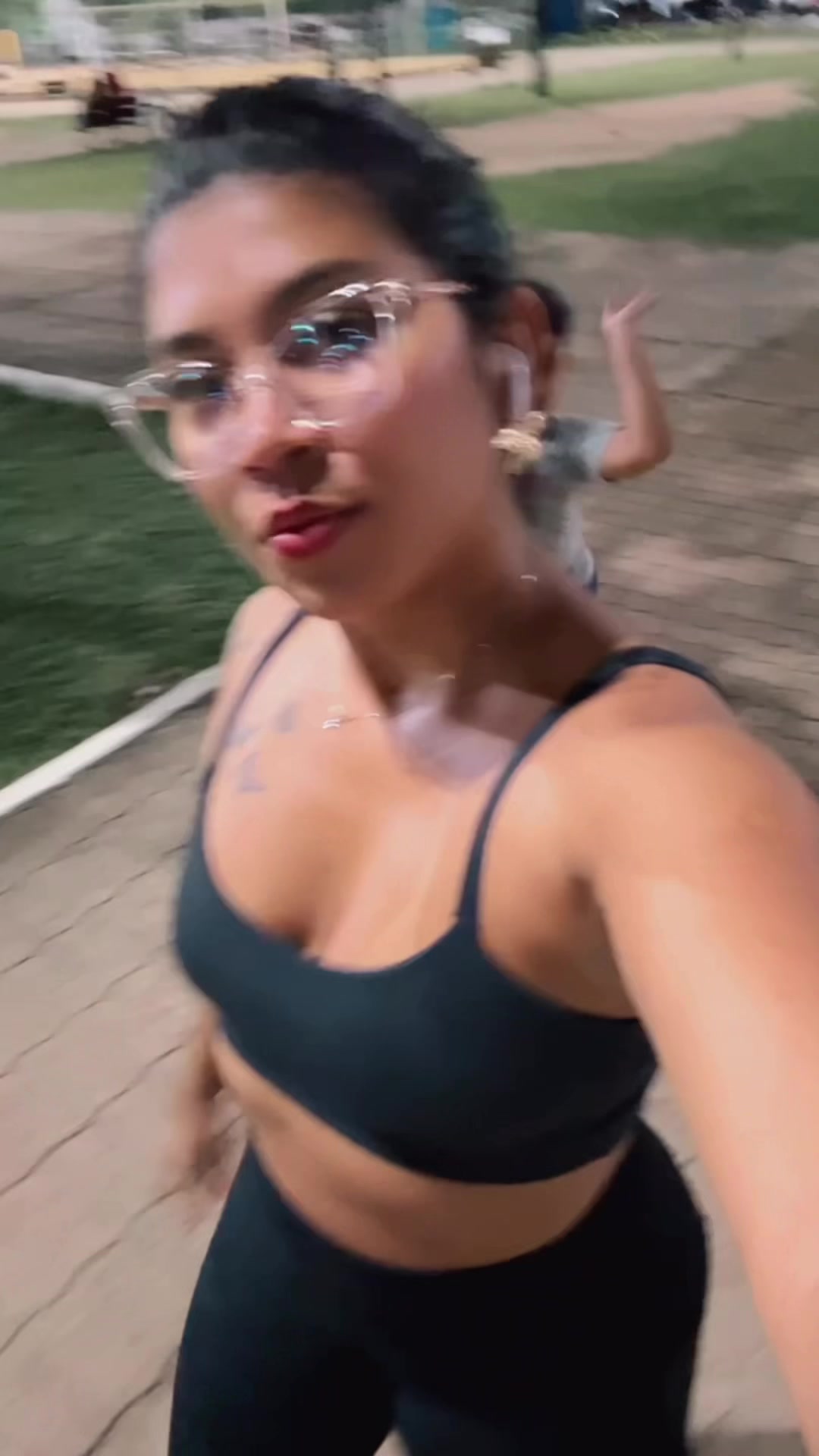 @Karlane Lobo 🐺