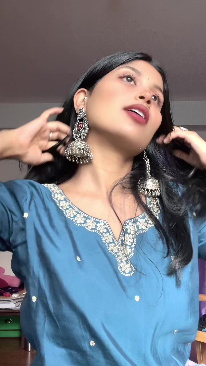 @D_ Br&oacute;W&ntilde; G&iacute;rl