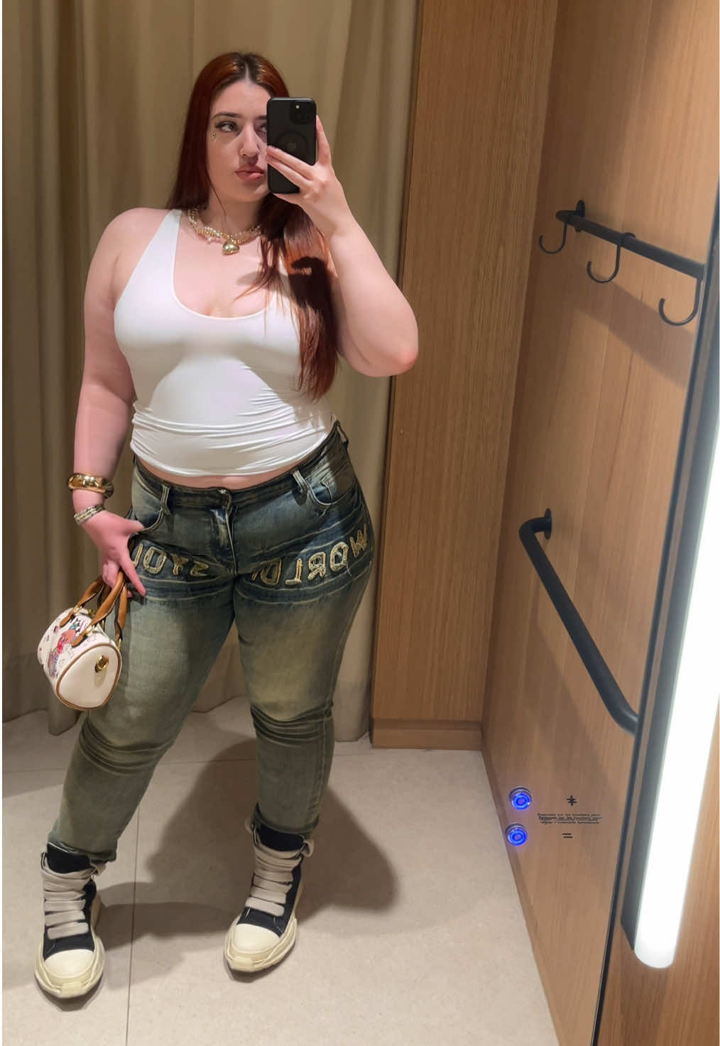 @adelynapeci